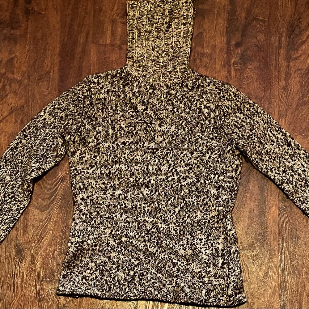 GAP brown and white knit turtleneck sweater